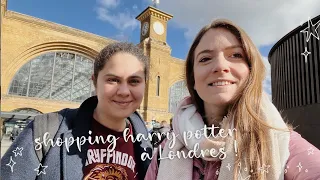 JOURNÉE SHOPPING DANS TOUTES LES BOUTIQUES HARRY POTTER DE LONDRES ! | VLOG