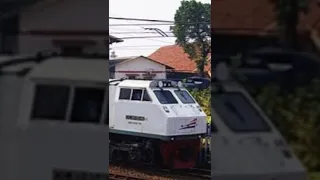 ini dia truk nya yg membuat  ka sancaka kecelakaan maut