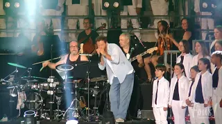 1000 choristes et Christophe Maé chantent Johnny Hallyday - Extrait Le Pénitencier