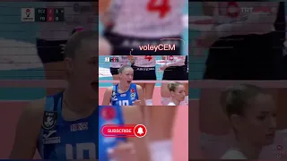 Arina Fedorovtseva'dan Komik Bir Hücum (Eczacıbaşı vs. Fenerbahçe, 14.01.2023) #shorts