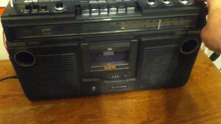 Hitachi TRK-5280H FM/AM Stereo Cassette Recorder