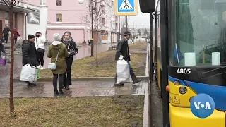 Under Relentless Russian Shelling, Donbas Residents Flee to Western Ukraine | VOANews