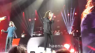 Harry during Where Do Broken Hearts Go, London 24 of september HD