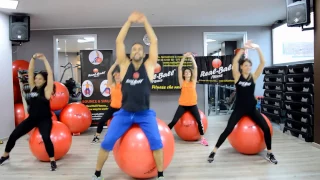 Real Ball Fitness - Allenati rimbalzando sulla fitball a tempo di musica