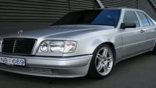 Mercedes Benz - E-class W124 (Part1 SEM 2010) HD