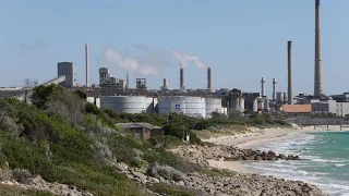 ‘Terrible start to the year’: Hundreds of jobs to be slashed as Alcoa to shut Perth refinery