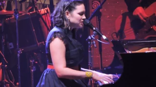 norah jones live-Tragedy﻿- teatro arcimboldi MILANO 8.11.2016