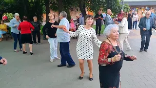 Гуляй пока гуляется Парк Горького Одесса Сентябрь 2022