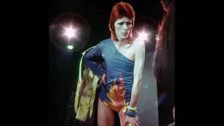 David Bowie.....'Rock N Roll Suicide' (Live)