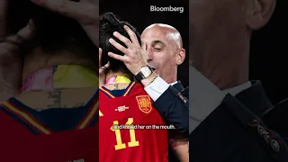 Spanish Football Chief Refuses to Quit Over World Cup Kiss