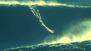 Garrett McNamara rides 90 Foot Wave! (Full Video) New World Record (Nazare - Portugal) - HD