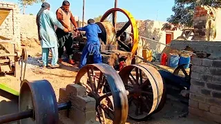 Old Desi Huge Machine Black Diesel Engine Start up || Diesel Engine Work On Wood Cutting Machine
