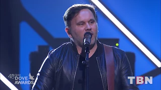 Matt Redman & Tasha Cobbs Leonard Performs "Gracefully Broken" | 48th Annual GMA Dove Awards | TBN