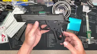 SIG P226 SAO (20 rounds Magazine, Recoil spring, Magwell, Takedown lever upgrades) how to (Part 2)