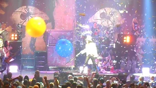 SCHOOLS OUT /Another Brick in the Wall /ALICE COOPER/Aug 20/18(hd)