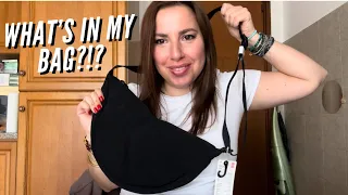 WHAT’S IN MY BAG??? • Facciamo il Cambio della Borsa • LA BORSA VIRALE DI UNIQLO