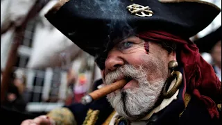 Почему пираты носили в ухе серьгу?