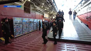 Уникальный корабль зашел в Мурманск