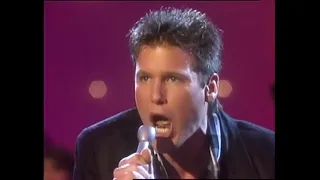 Corey Hart - Sunglasses At Night (American Bandstand '84)