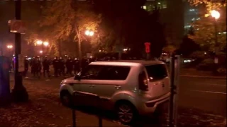 Raw: Police, Protesters Clash in Portland