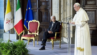 Quirinale: il Presidente Mattarella e Papa Francesco intervengono al salone dei Corazzieri