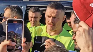 HERO'S WELCOME! Oleksandr Usyk SWARMED by FANS ahead UNIFIED HEAVYWEIGHT CLASH