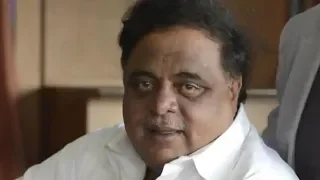 Former PM Deve Gowda, Rajinikanth pay tribute to actor-politician Ambareesh