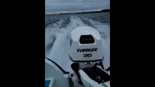 Evinrude E-tec 30 på Poca 475