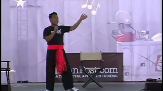 Hmong performance artist Tou Ger Xiong at the State Fair