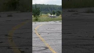 The correct way to land a F22 Raptor 🛬