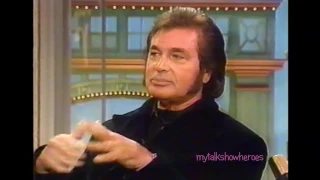 ENGELBERT HUMPERDINCK HAS FUN WITH ROSIE