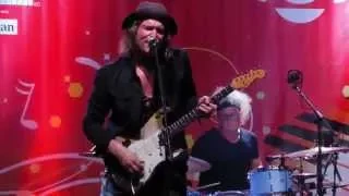 Philip Sayce  BLUES AIN'T NOTHIN' BUT A GOOD WOMAN ON YOUR MIND X2 Montreal jazz festival 2015