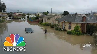 California levee fails, leading to floods and water rescues