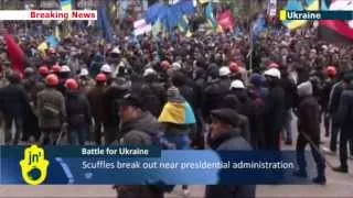 Battle for Ukraine: Opposition leaders blame provocateurs for unrest after thousands protest in Kiev