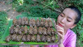 Cooking Technique: Making Spicy Giant Water Bug Paste in My Village - Giant Water Bug Recipes