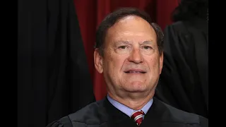 What Does an Upside Down Flag at SCOTUS Justice Samuel Alito’s House Mean?