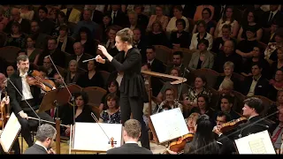 Alena Hron, conductor