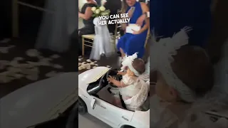 The greatest wedding entrance ever 😂❤️