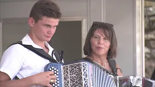 La Famille GATTE - La marche des accordéonistes Lyonnais