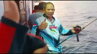 | mancing Doogtoot Tuna | spot Balikpapan | km Pesona Borneo | jigging