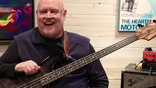 Real Bass Lessons 245 - Fretless Hand Position