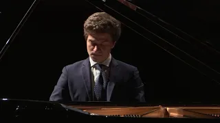 Beethoven : Sonate pour piano n° 14 en do dièse mineur op. 27 n°2 "Clair de lune"