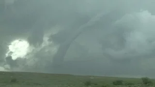 McLean, TX Tornado 5-16-17 by Val and Amy Castor