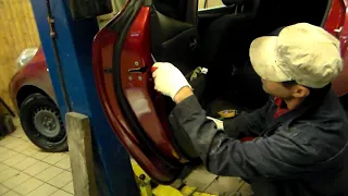 Cнятие обшивки передней двери, снятие обшивки задней двери Nissan Leaf,утепление дверей Nissan LEAF