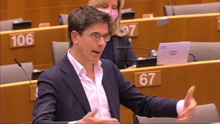 Bas Eickhout from Greens VOTES against and asks for a proper plenary EU debate