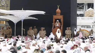 إعتقال الشيخ صالح آل طالب بعد نهاية خطبة الجمعه في الحرم المكي الشريف☝
        ومن جوار أسوار الكعبه المشرفه