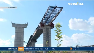 У Запоріжжі руйнуються недобудовані мости через Дніпро
