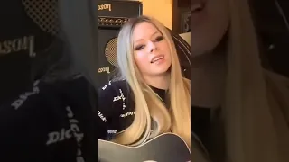 Avril Lavigne: Keep Holding On (Live 2020)