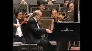 Vladimir Krainev plays Tchaikovsky Concerto No.1