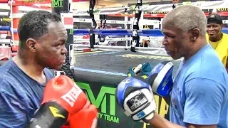 Floyd Mayweather holds pads for Jeff Mayweather, Floyd is not impressed!